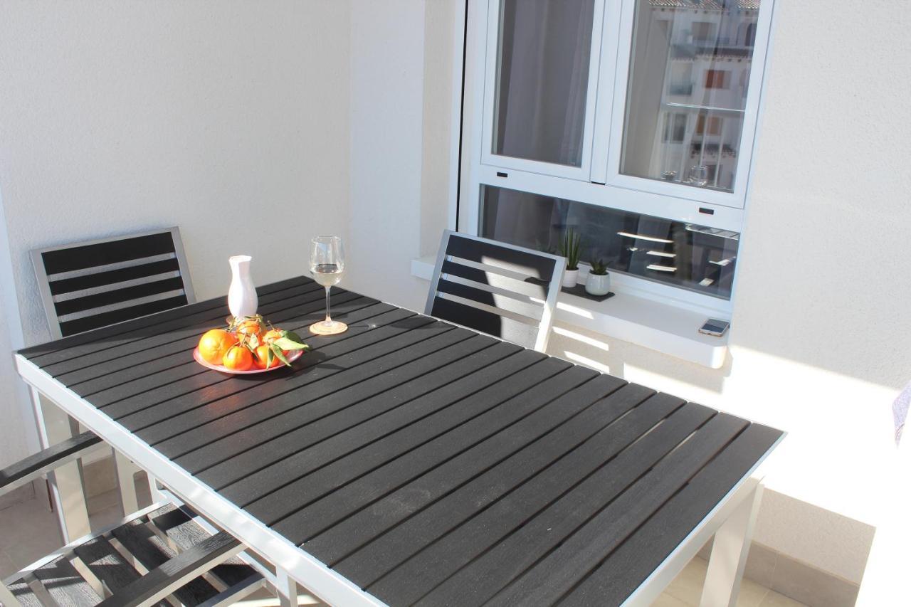 New Apartment With Sea View Of Andrew And Natallia Campoamor Exterior photo